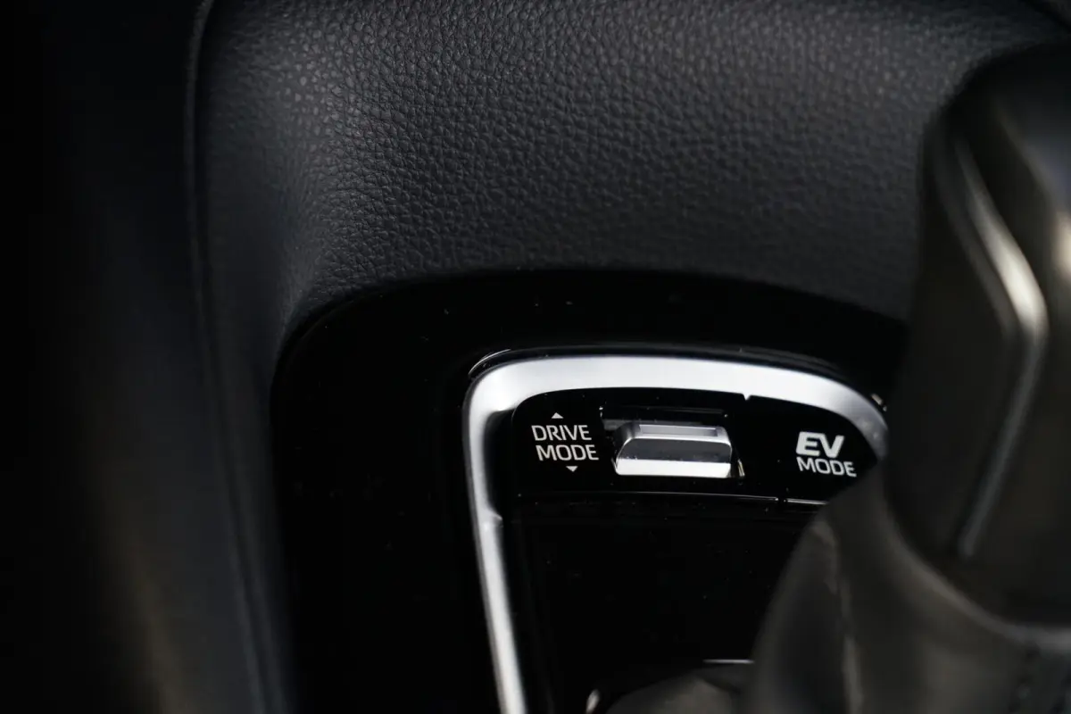 1.8 Hybrid Business, NL, aut. CarPlay, cam. LED