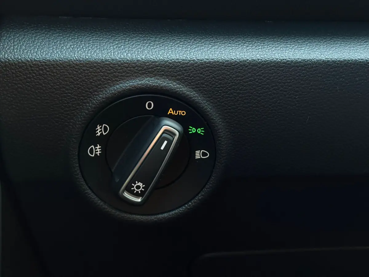 1.5 TSI 150 pk Sport | Trekhaak | Climatronic | Navigatie | Led verlichting |