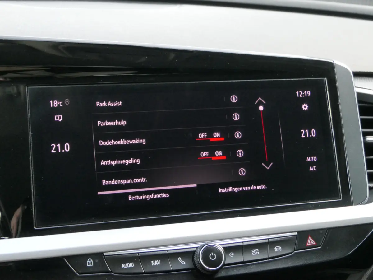 1.6 Turbo Plug-In Hybrid Business Elegance | LED Matrix