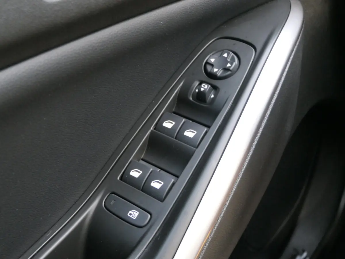 1.6 Turbo Plug-In Hybrid Business Elegance | LED Matrix