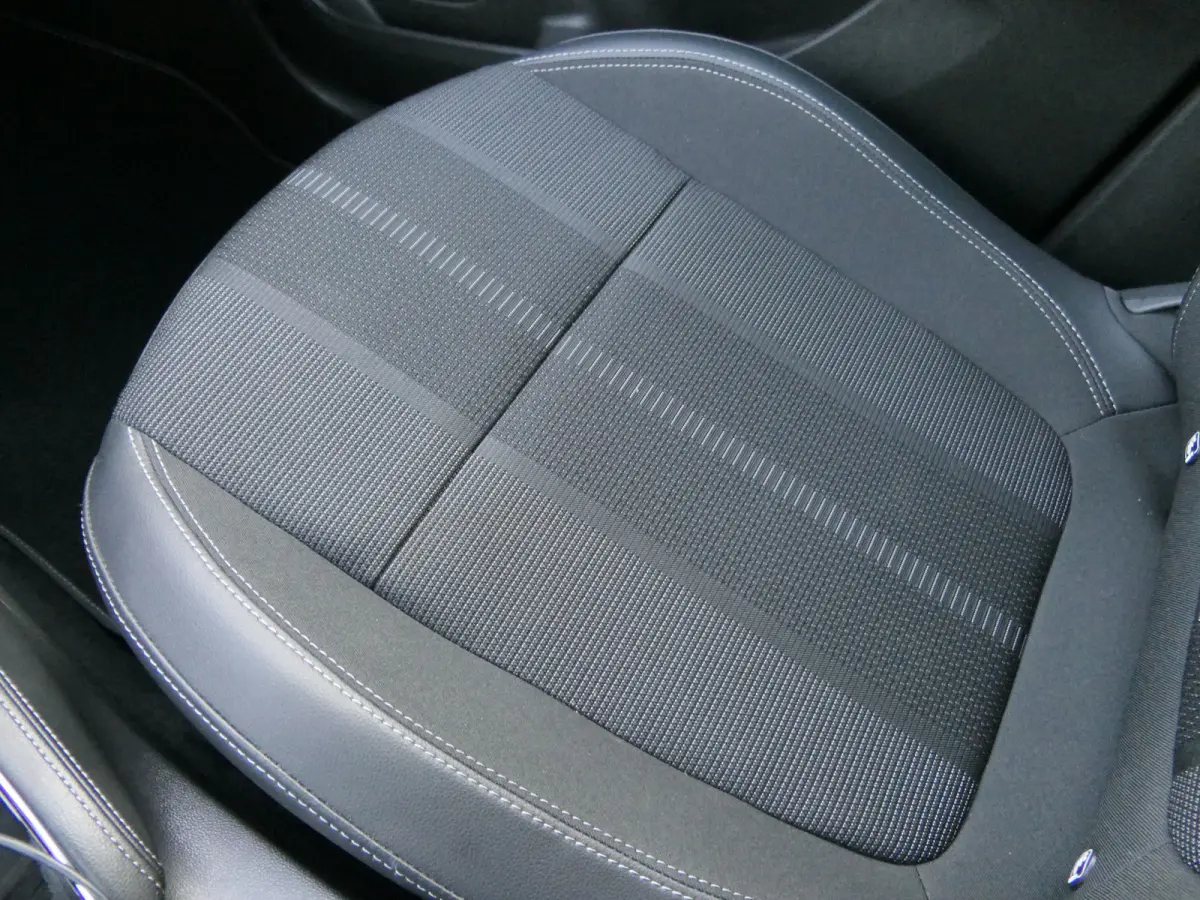 1.6 Turbo Plug-In Hybrid Business Elegance | LED Matrix