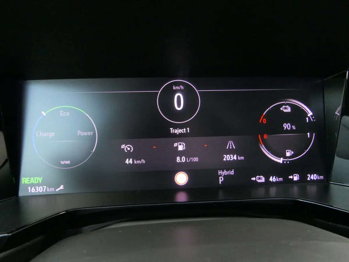 1.6 Turbo Plug-In Hybrid Business Elegance | LED Matrix