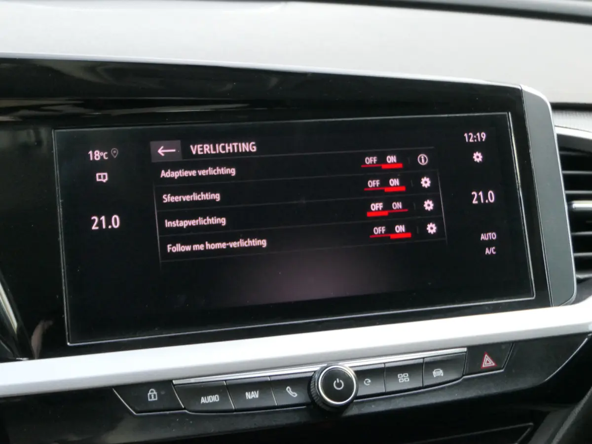 1.6 Turbo Plug-In Hybrid Business Elegance | LED Matrix