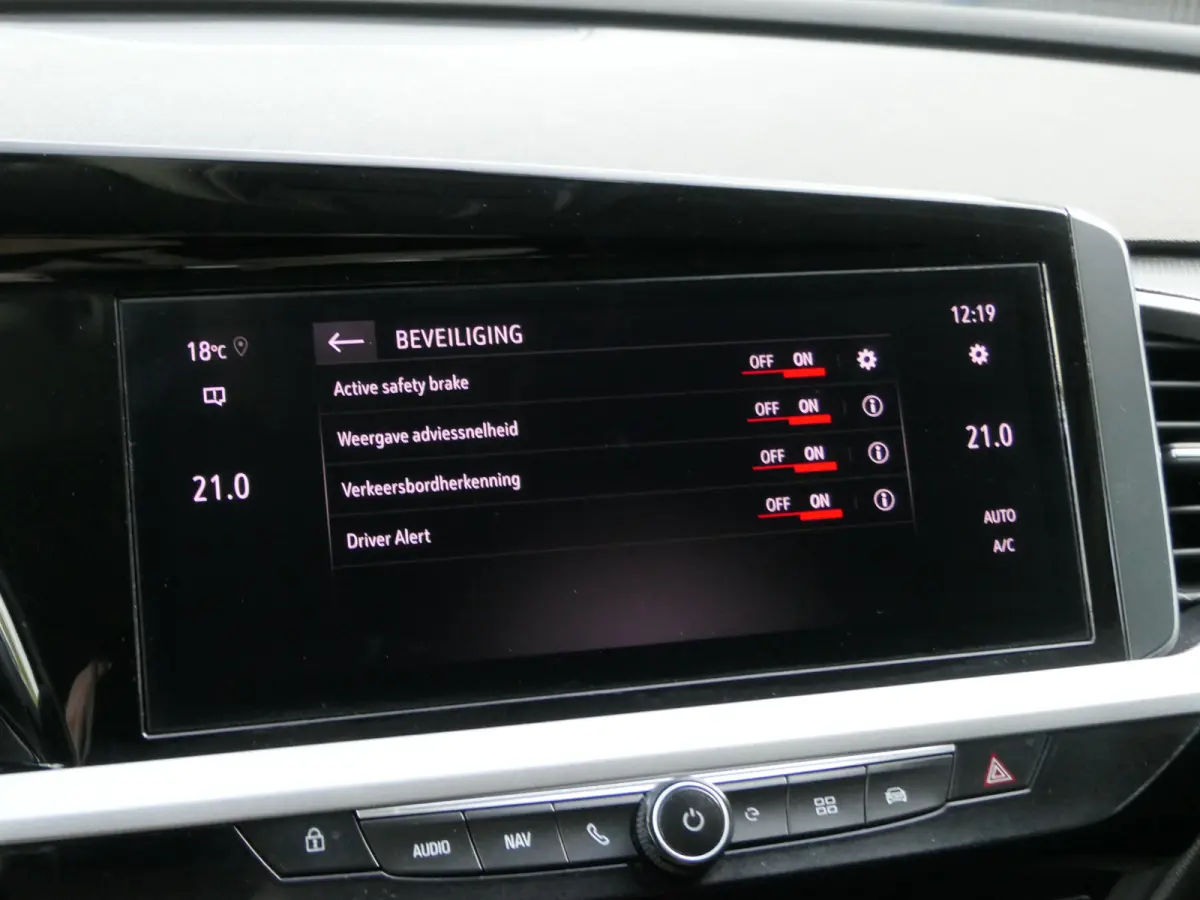 1.6 Turbo Plug-In Hybrid Business Elegance | LED Matrix