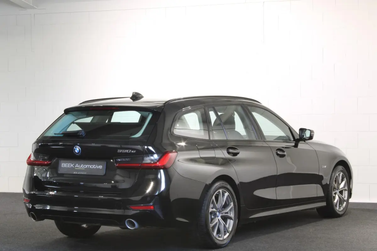 330e Sport Line | ACC | STOELVRW |TRKHK