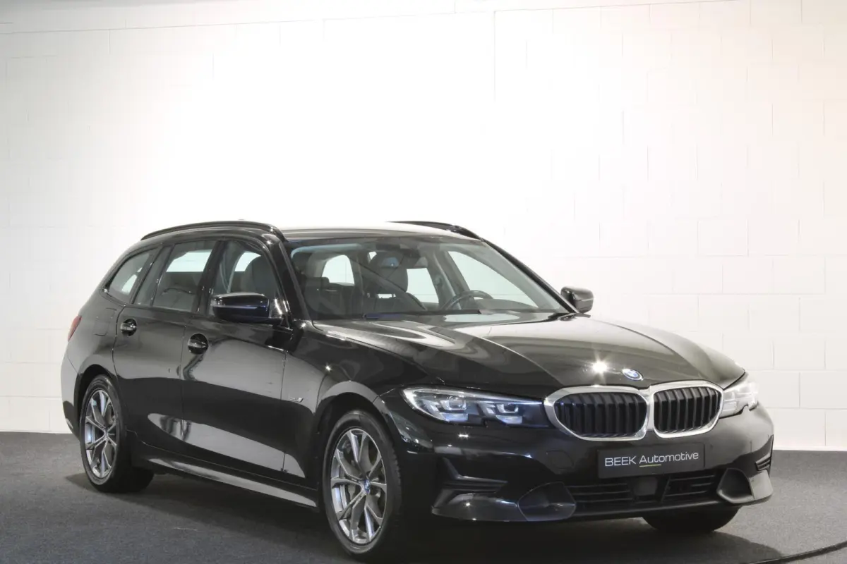 330e Sport Line | ACC | STOELVRW |TRKHK