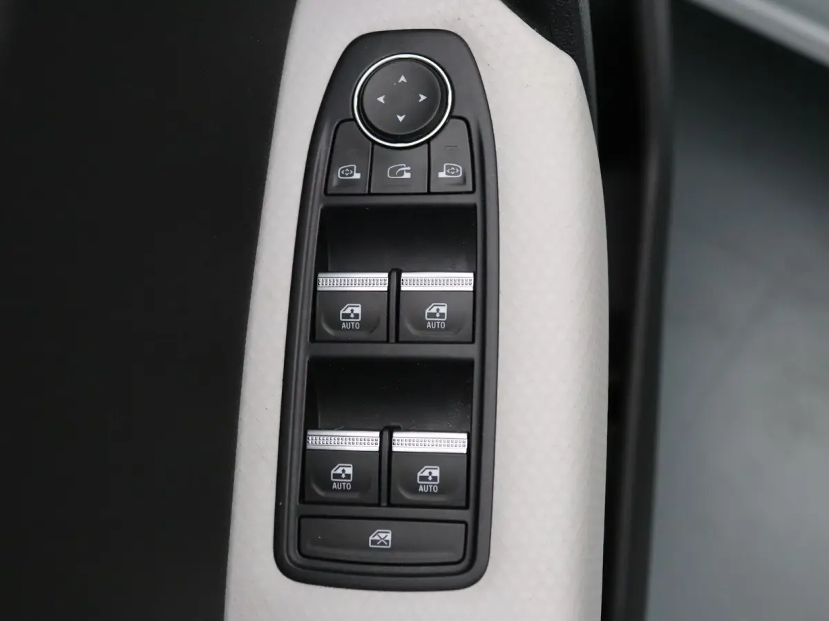 130pk TCe Edition One Apple Carplay/Android Auto | Trekhaak afneembaar.