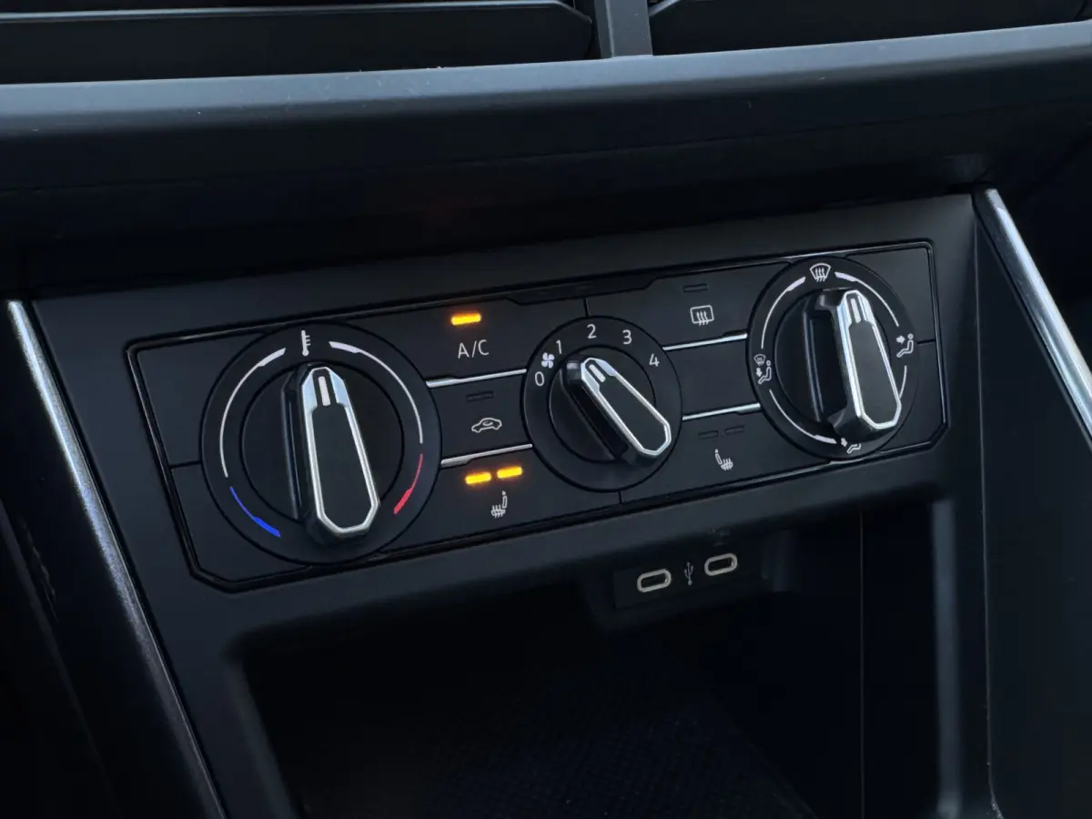 1.0 TSI 110PK STYLE BUSINESS CARPLAY/IQ-LIGHT/PANORAMADAK
