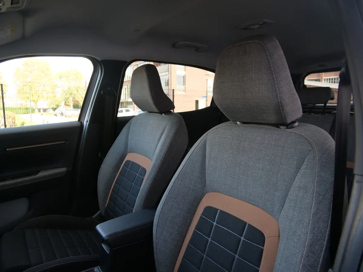 1.2 Hybrid 145pk Plus Apple Carplay / Camera / DAB / 17 inch