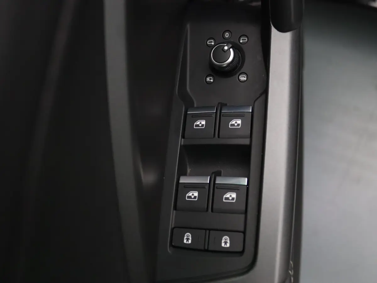 245pk TFSI e S Edition Apple Carplay/Android Auto | Climate