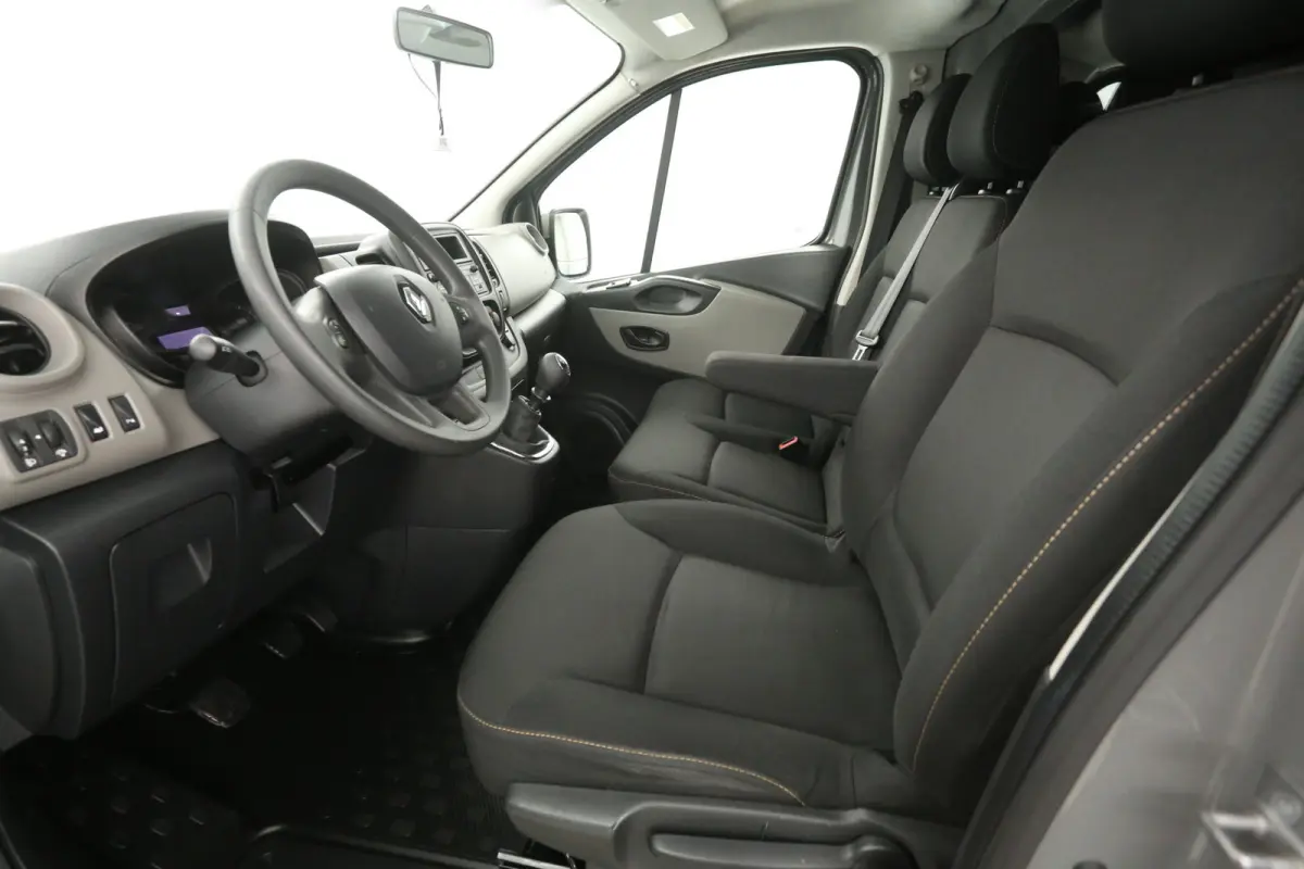 1.6 dCi T27 L1H1 | Airco | Cruise | 3 Zits | Trekhaak | Parkeersensoren