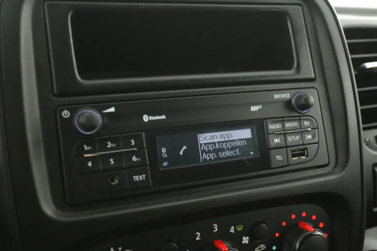 1.6 dCi T27 L1H1 | Airco | Cruise | 3 Zits | Trekhaak | Parkeersensoren