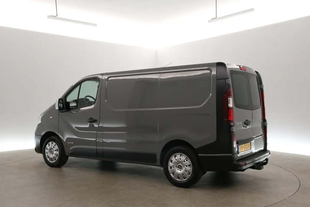 1.6 dCi T27 L1H1 | Airco | Cruise | 3 Zits | Trekhaak | Parkeersensoren