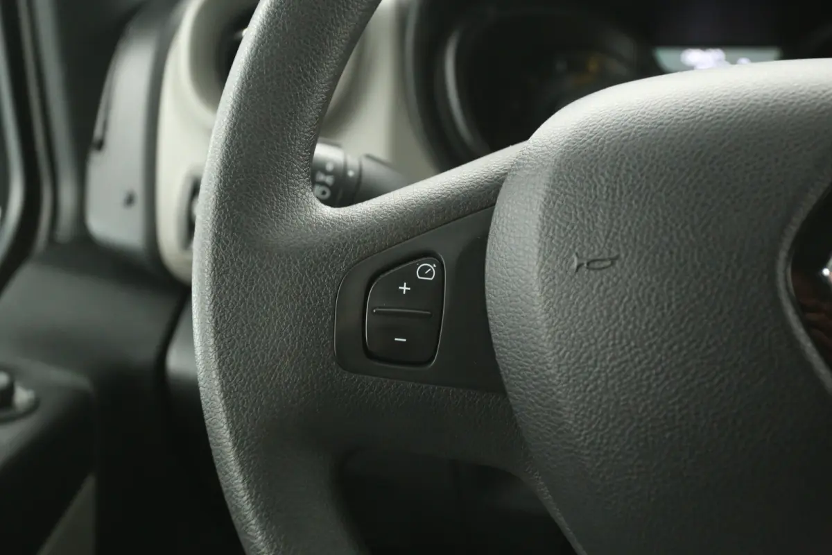 1.6 dCi T27 L1H1 | Airco | Cruise | 3 Zits | Trekhaak | Parkeersensoren