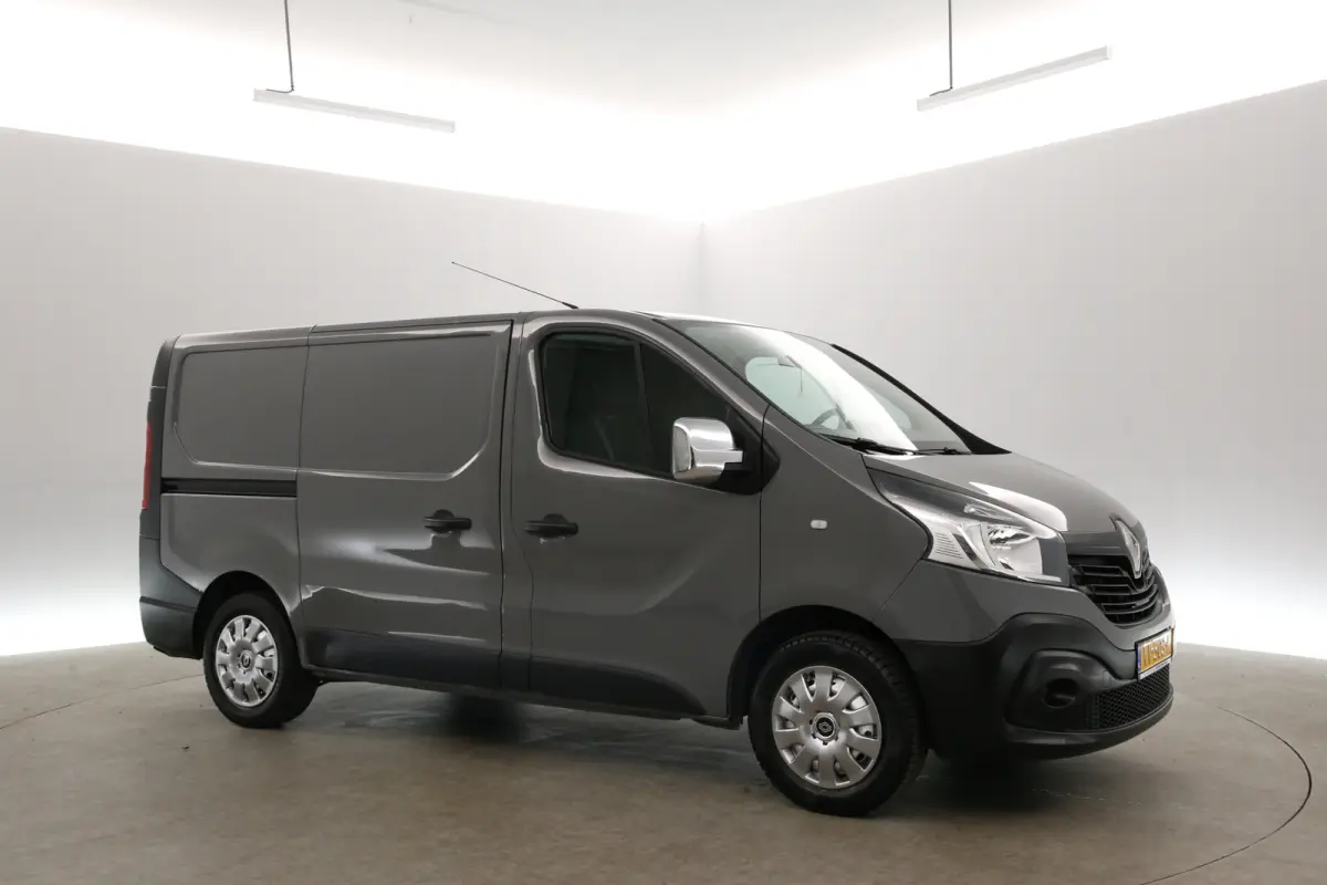 1.6 dCi T27 L1H1 | Airco | Cruise | 3 Zits | Trekhaak | Parkeersensoren