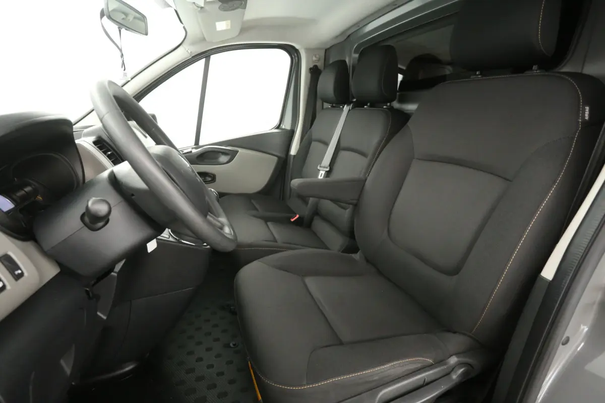 1.6 dCi T27 L1H1 | Airco | Cruise | 3 Zits | Trekhaak | Parkeersensoren