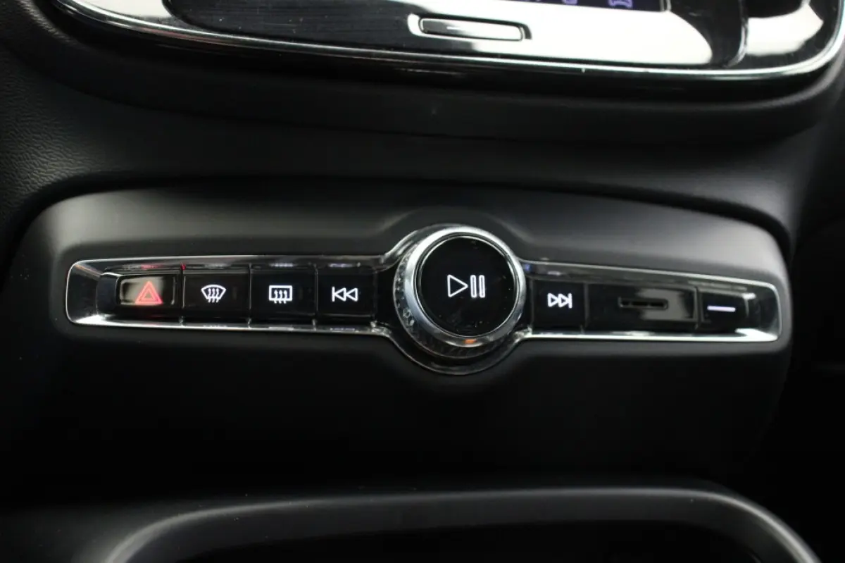P8 AWD R-Design - Carplay, Camera, Stoelverw. Afn. Trekhaak, SOH 91,72%