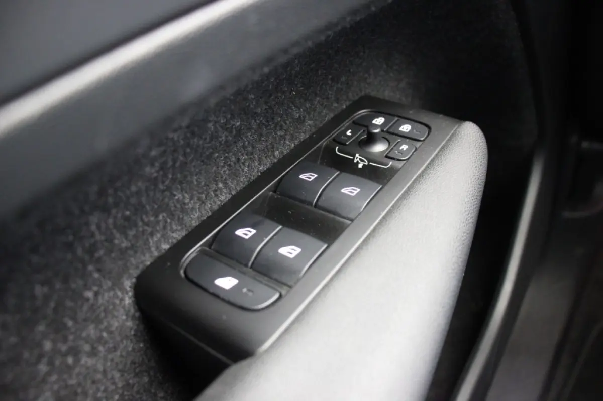 P8 AWD R-Design - Carplay, Camera, Stoelverw. Afn. Trekhaak, SOH 91,72%