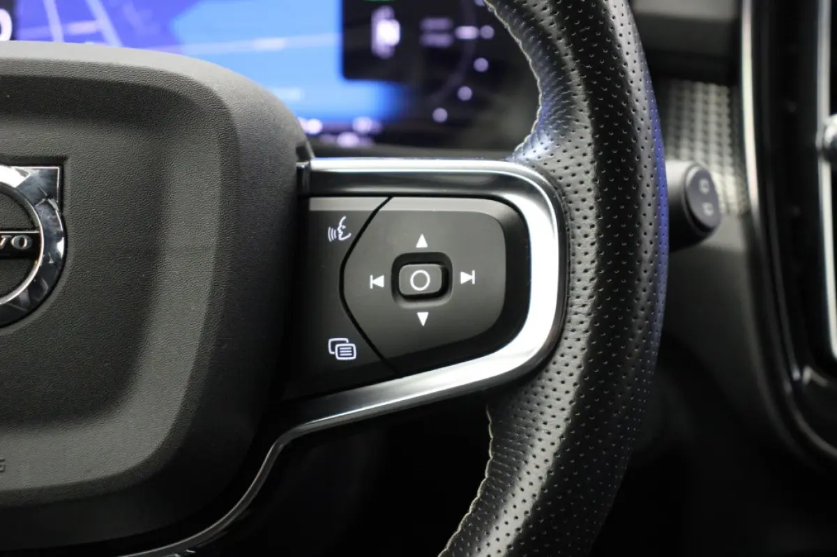 P8 AWD R-Design - Carplay, Camera, Stoelverw. Afn. Trekhaak, SOH 91,72%
