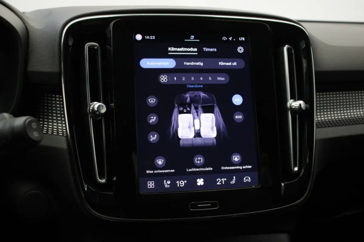 P8 AWD R-Design - Carplay, Camera, Stoelverw. Afn. Trekhaak, SOH 91,72%
