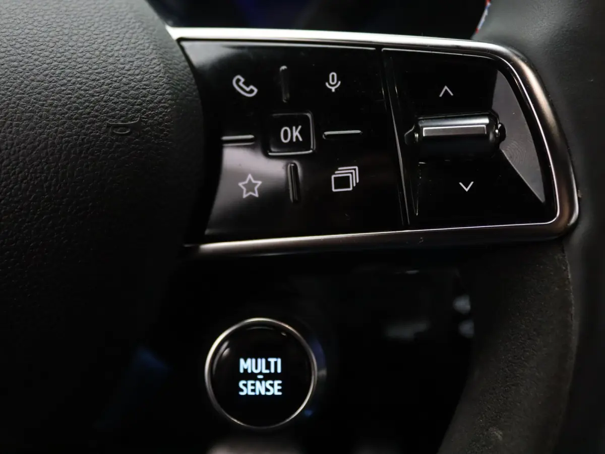 EV87 long range esprit Alpine Apple Carplay/Android Auto | Climate