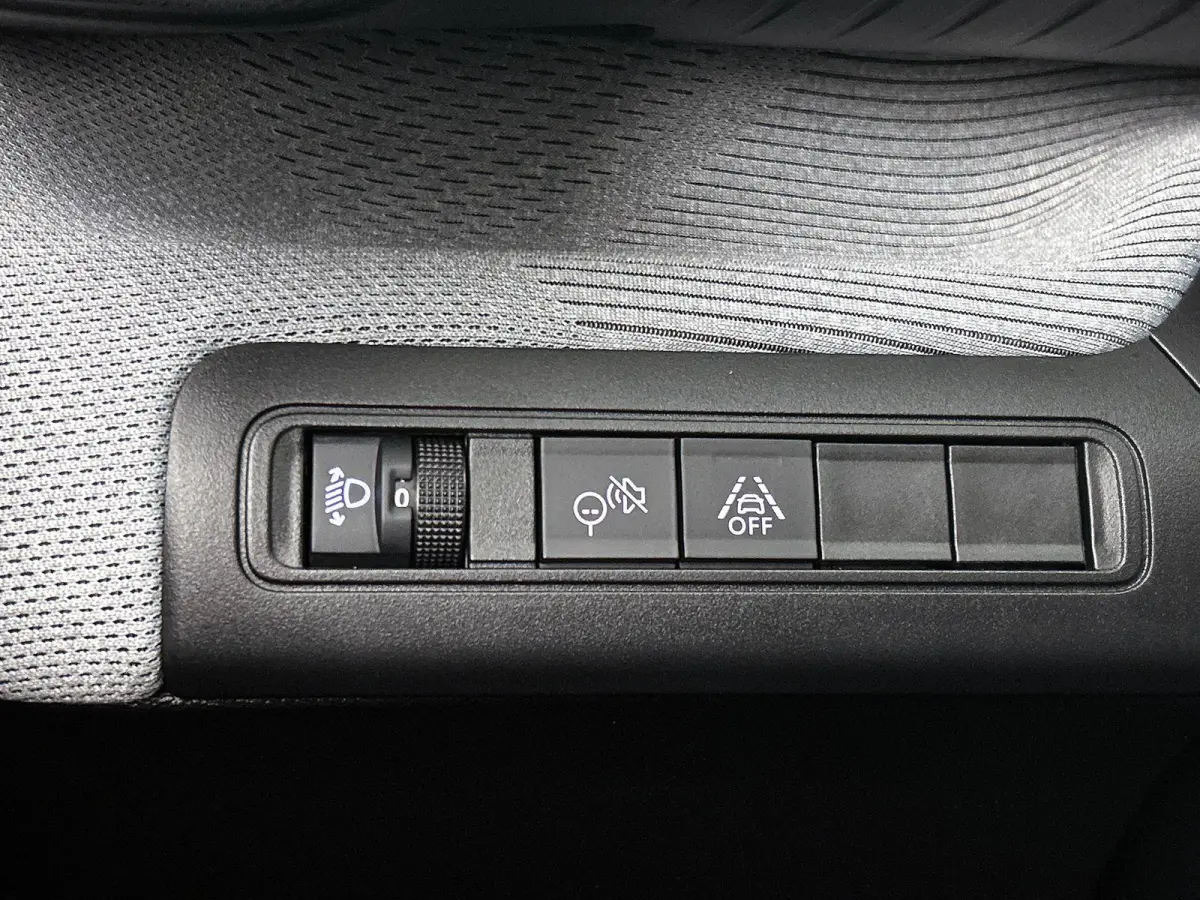 Max Hybrid 110pk Automaat | Navigatie | Achteruitrijcamera | Climate Control | Cruise Control | Parkeersensoren | Bluetooth | Draadloze Apple Carplay / Android Auto | Comfortstoelen | Elektr