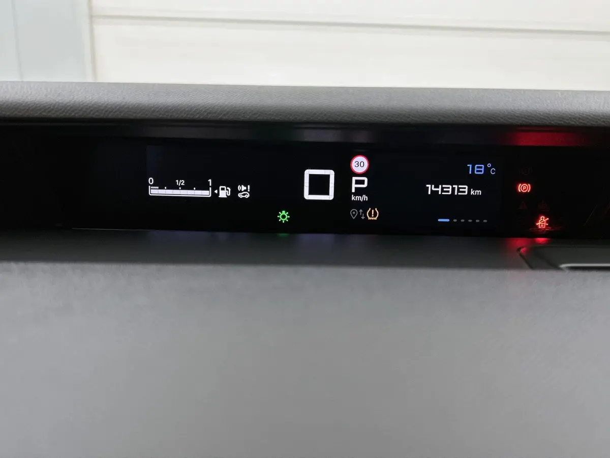 Max Hybrid 110pk Automaat | Navigatie | Achteruitrijcamera | Climate Control | Cruise Control | Parkeersensoren | Bluetooth | Draadloze Apple Carplay / Android Auto | Comfortstoelen | Elektr