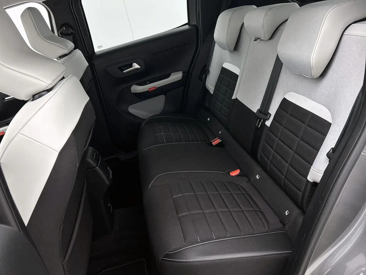 Max Hybrid 110pk Automaat | Navigatie | Achteruitrijcamera | Climate Control | Cruise Control | Parkeersensoren | Bluetooth | Draadloze Apple Carplay / Android Auto | Comfortstoelen | Elektr