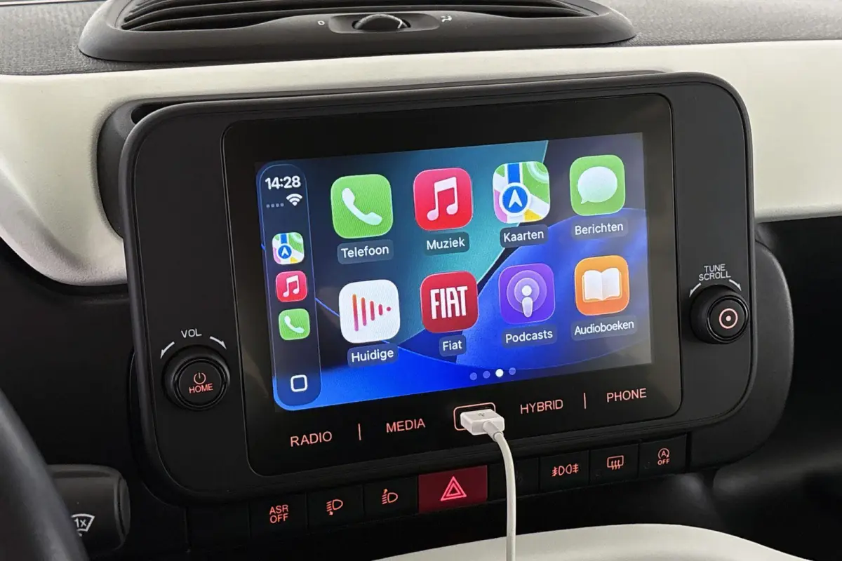 1.0 Hybrid Pandina Airco Apple CarPlay Cruise Control