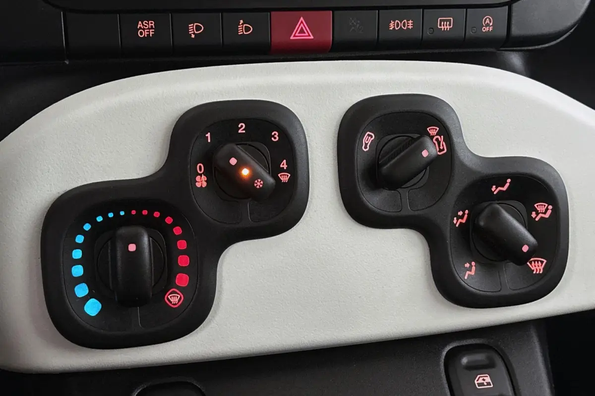 1.0 Hybrid Pandina Airco Apple CarPlay Cruise Control