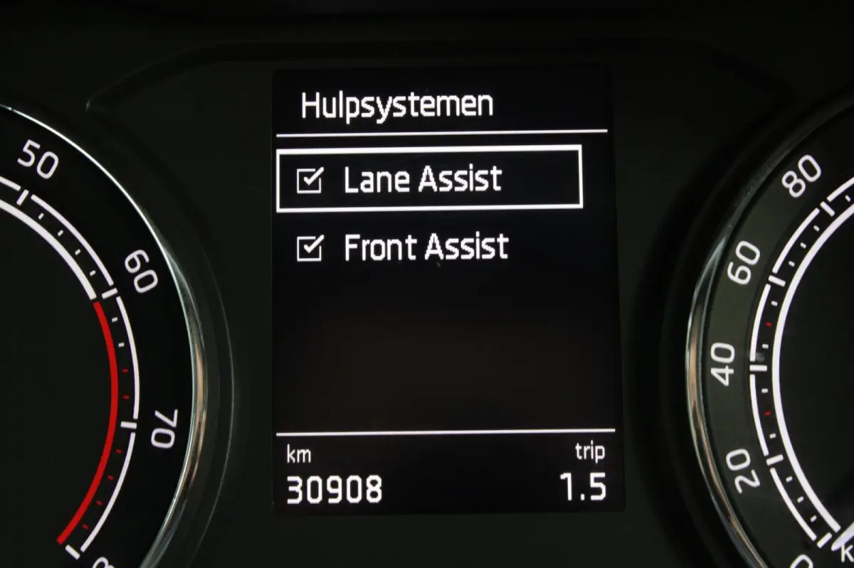 1.0 TSI Active DSG AUTOMAAT / CARPLAY / CRUISE