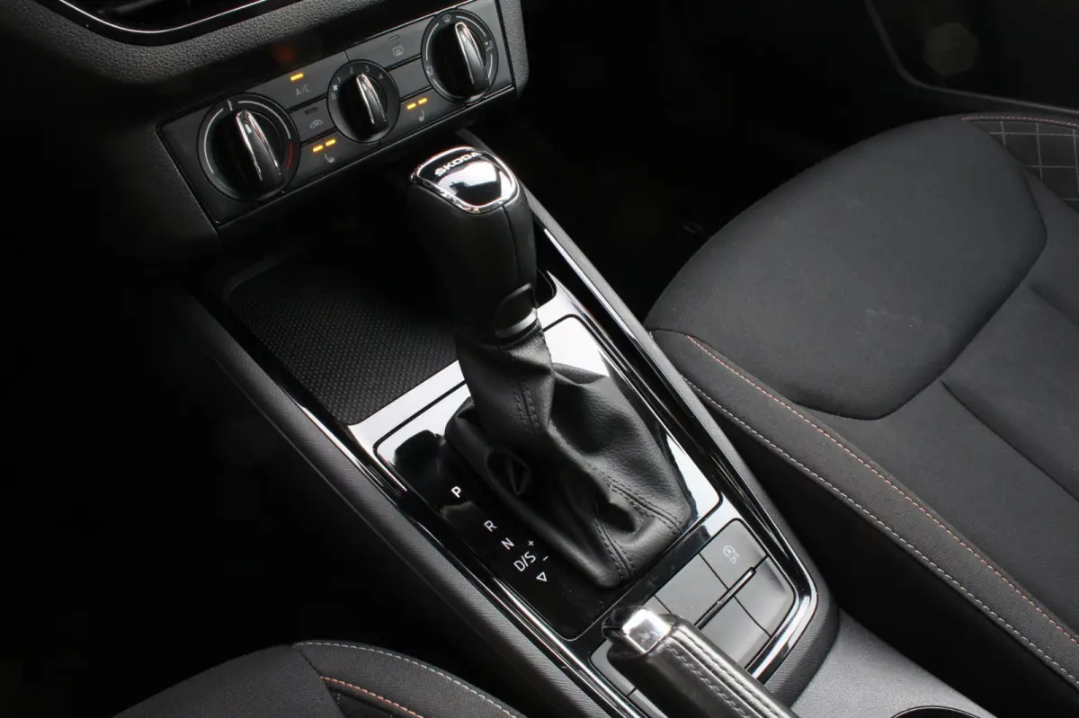 1.0 TSI Active DSG AUTOMAAT / CARPLAY / CRUISE