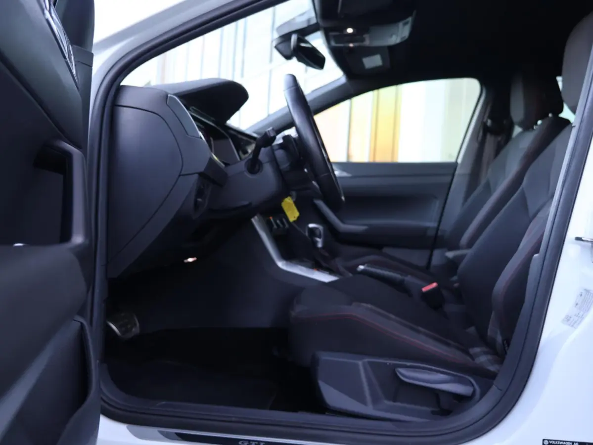 2.0 TSI 200PK GTI | 18inch | Stoelverwarming | Apple Carplay