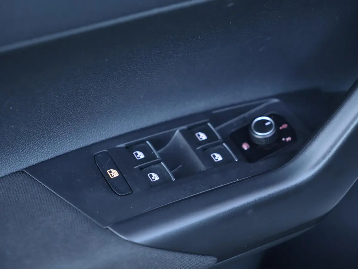 2.0 TSI 200PK GTI | 18inch | Stoelverwarming | Apple Carplay