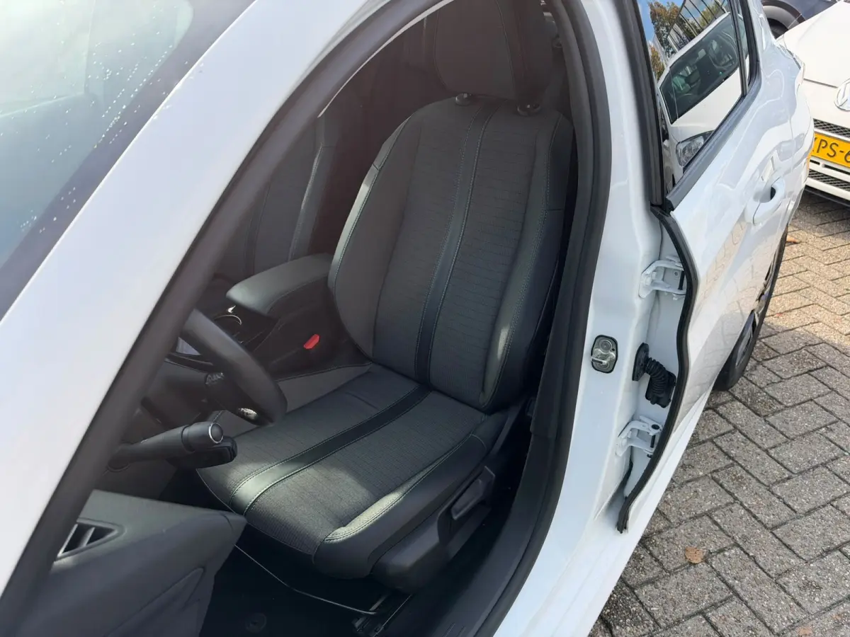 1.2 PureTech Allure,Panodak, Navi, Camera, Keyless, Stoel verwarming, 1ste eigenaar, INC BTW, Nieuwstaat
