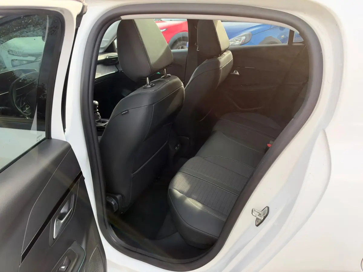 1.2 PureTech Allure,Panodak, Navi, Camera, Keyless, Stoel verwarming, 1ste eigenaar, INC BTW, Nieuwstaat