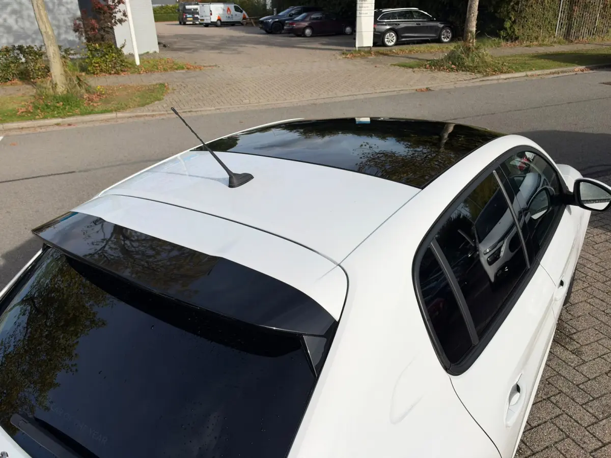 1.2 PureTech Allure,Panodak, Navi, Camera, Keyless, Stoel verwarming, 1ste eigenaar, INC BTW, Nieuwstaat