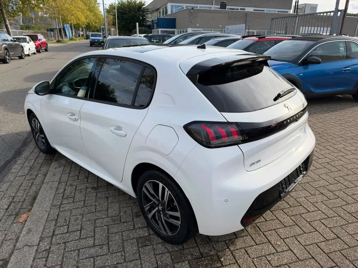 1.2 PureTech Allure,Panodak, Navi, Camera, Keyless, Stoel verwarming, 1ste eigenaar, INC BTW, Nieuwstaat