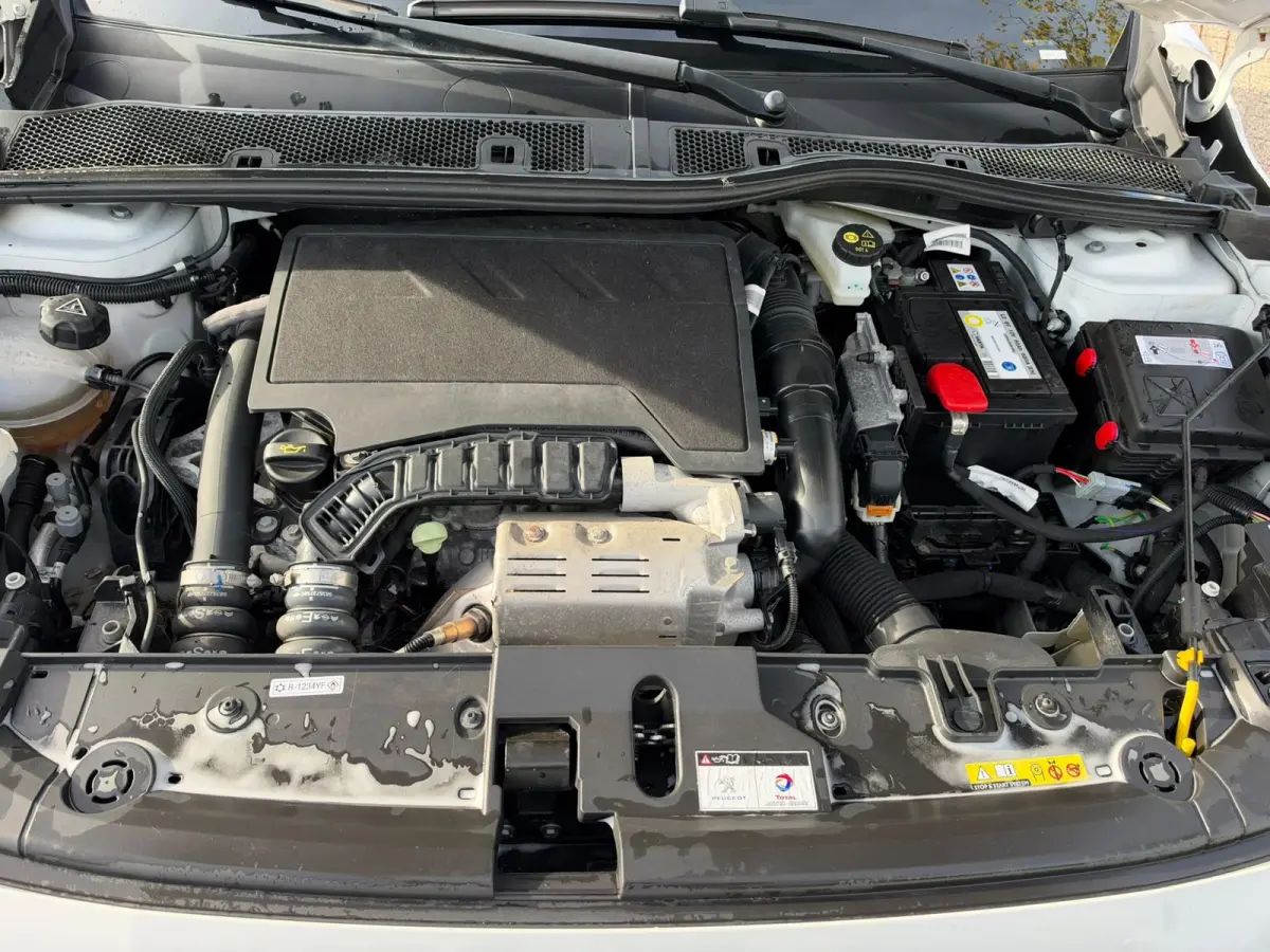 1.2 PureTech Allure,Panodak, Navi, Camera, Keyless, Stoel verwarming, 1ste eigenaar, INC BTW, Nieuwstaat