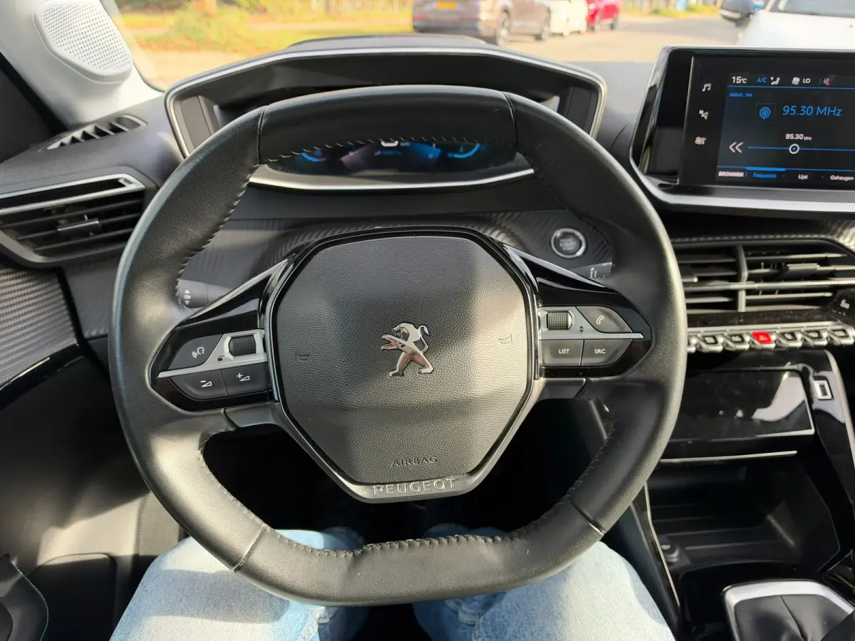 1.2 PureTech Allure,Panodak, Navi, Camera, Keyless, Stoel verwarming, 1ste eigenaar, INC BTW, Nieuwstaat
