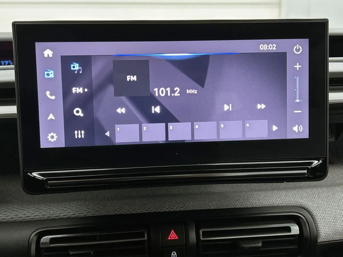 Max Comfort Range 44 kWh 113pk | Accu 95% | 3-fase laden | Lage kilometerstand | Navigatie | Achteruitrijcamera | Climate Control | Cruise Control | Parkeersensoren | Bluetooth | Draadloze A