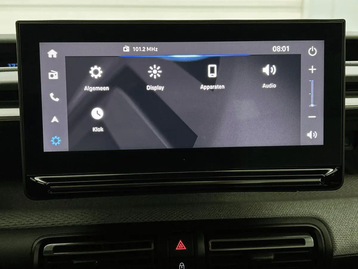 Max Comfort Range 44 kWh 113pk | Accu 95% | 3-fase laden | Lage kilometerstand | Navigatie | Achteruitrijcamera | Climate Control | Cruise Control | Parkeersensoren | Bluetooth | Draadloze A