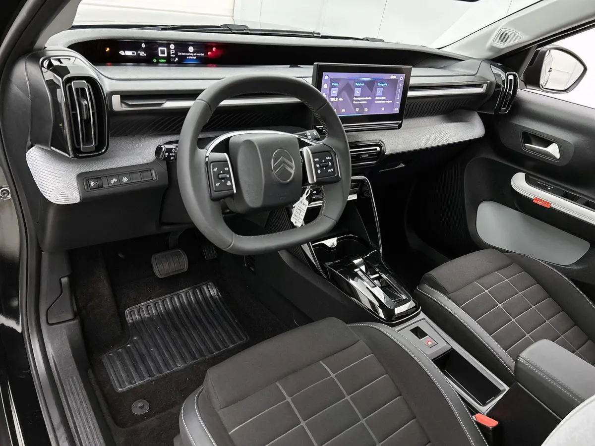 Max Comfort Range 44 kWh 113pk | Accu 95% | 3-fase laden | Lage kilometerstand | Navigatie | Achteruitrijcamera | Climate Control | Cruise Control | Parkeersensoren | Bluetooth | Draadloze A