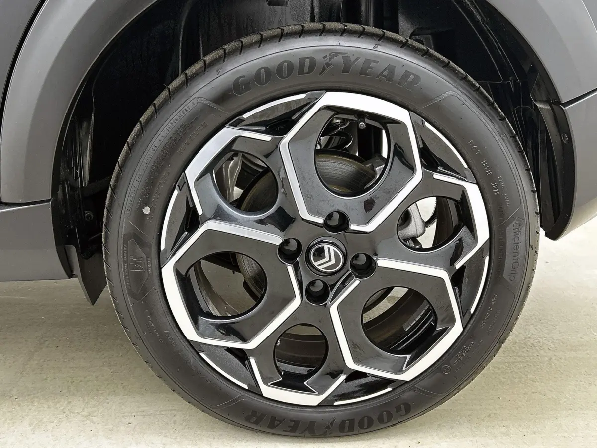 Max Comfort Range 44 kWh 113pk | Accu 95% | 3-fase laden | Lage kilometerstand | Navigatie | Achteruitrijcamera | Climate Control | Cruise Control | Parkeersensoren | Bluetooth | Draadloze A