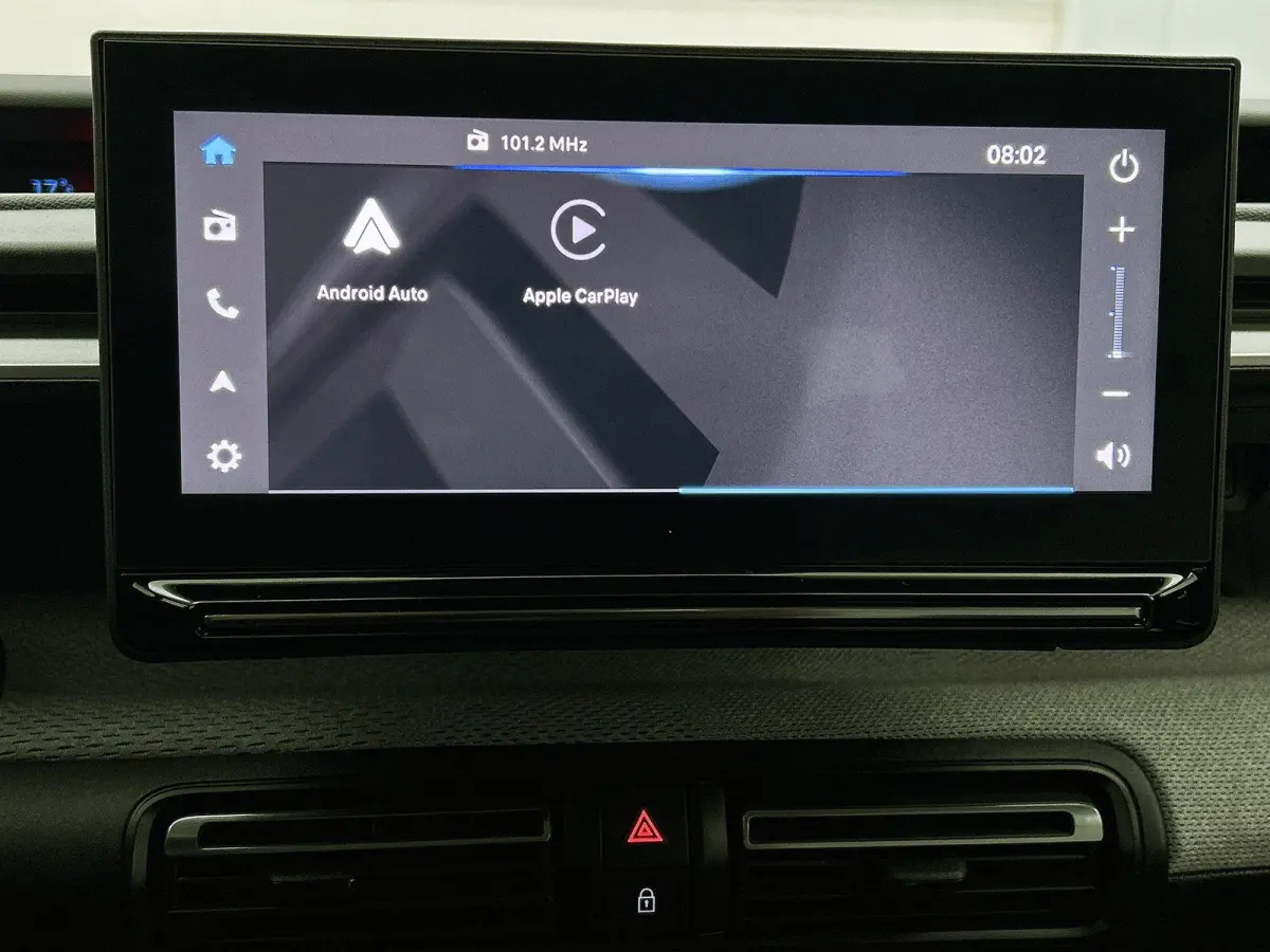 Max Comfort Range 44 kWh 113pk | Accu 95% | 3-fase laden | Lage kilometerstand | Navigatie | Achteruitrijcamera | Climate Control | Cruise Control | Parkeersensoren | Bluetooth | Draadloze A