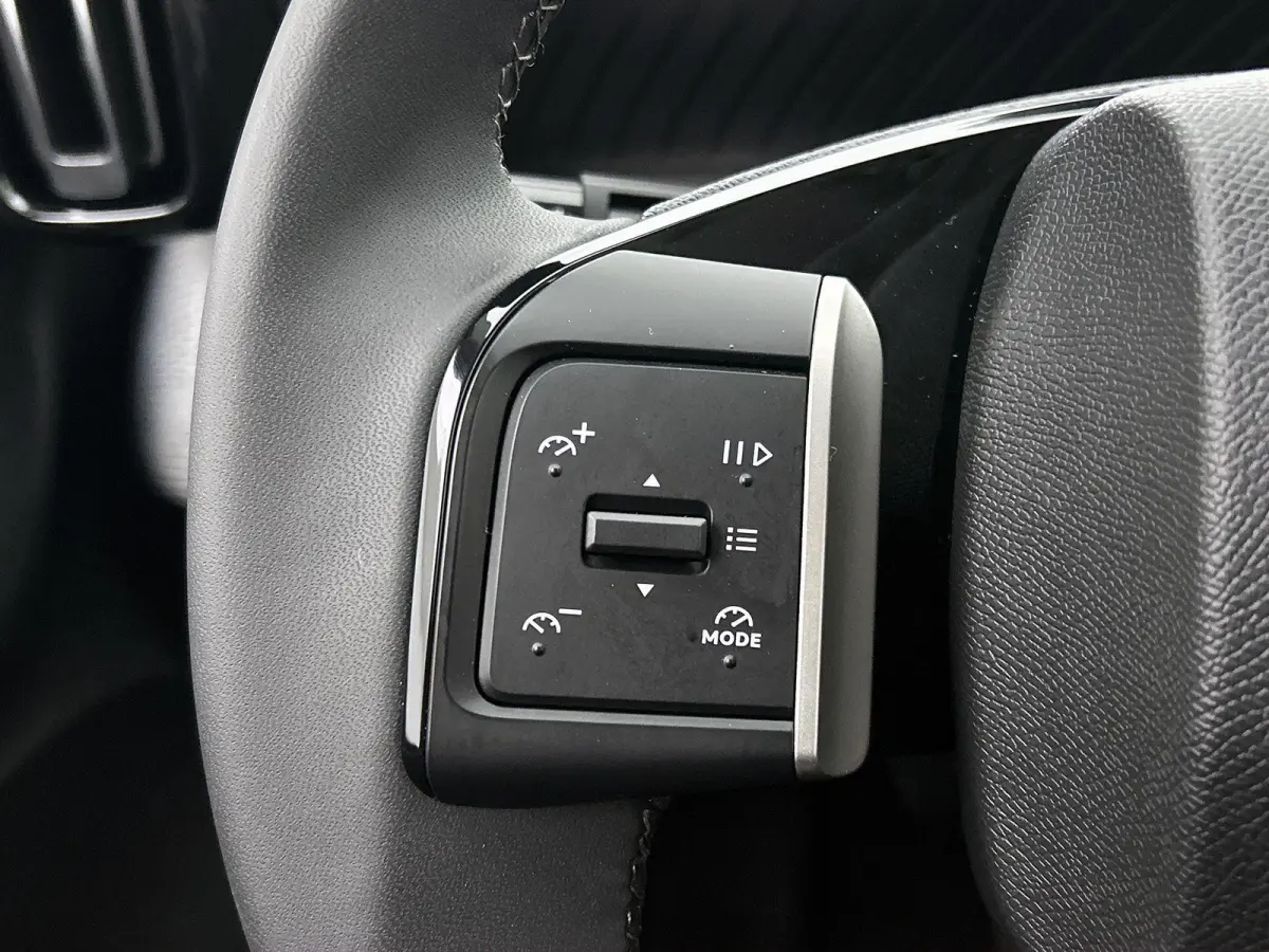 Max Comfort Range 44 kWh 113pk | Accu 95% | 3-fase laden | Lage kilometerstand | Navigatie | Achteruitrijcamera | Climate Control | Cruise Control | Parkeersensoren | Bluetooth | Draadloze A