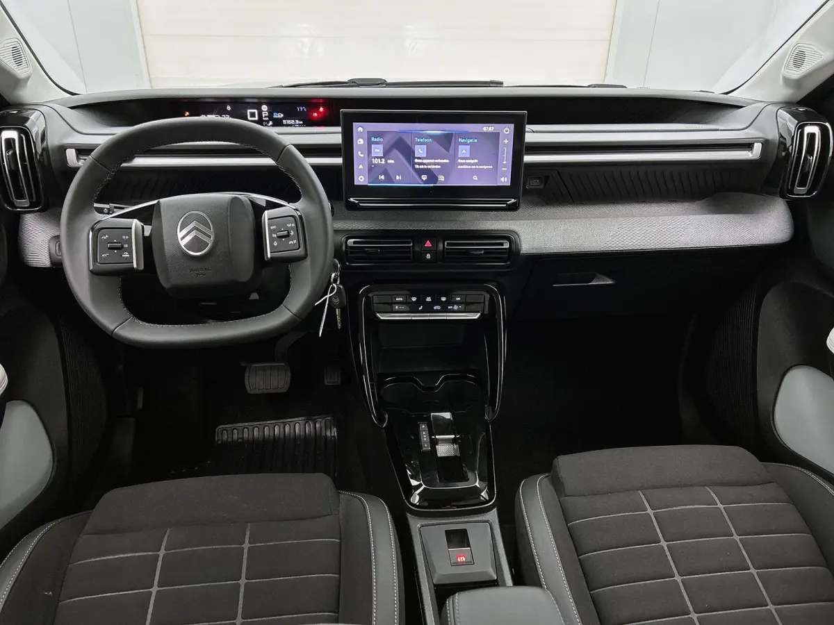Max Comfort Range 44 kWh 113pk | Accu 95% | 3-fase laden | Lage kilometerstand | Navigatie | Achteruitrijcamera | Climate Control | Cruise Control | Parkeersensoren | Bluetooth | Draadloze A