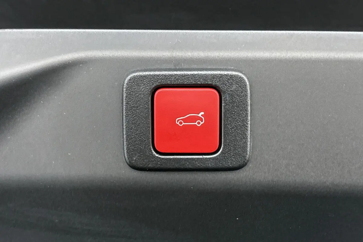 1.2 Hybrid 145 GT Stuur-Stoelverwarming 360 Camera Keyless