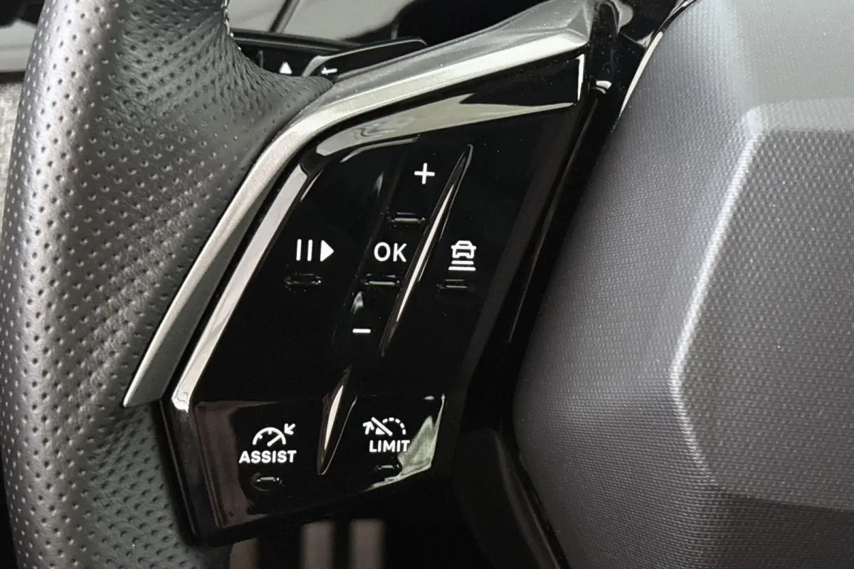 1.2 Hybrid 145 GT Stuur-Stoelverwarming 360 Camera Keyless