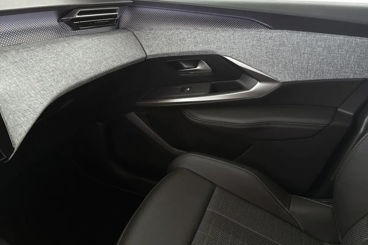 1.2 Hybrid 145 GT Stuur-Stoelverwarming 360 Camera Keyless